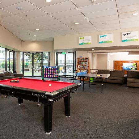 Campus Summer Stays Wellesley Apartment Оукланд Екстериор снимка