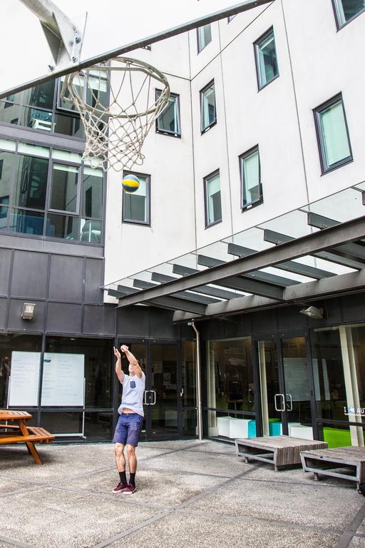 Campus Summer Stays Wellesley Apartment Оукланд Екстериор снимка