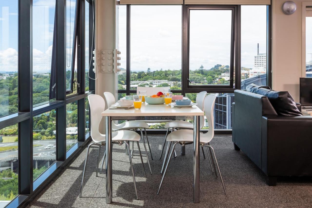Campus Summer Stays Wellesley Apartment Оукланд Екстериор снимка